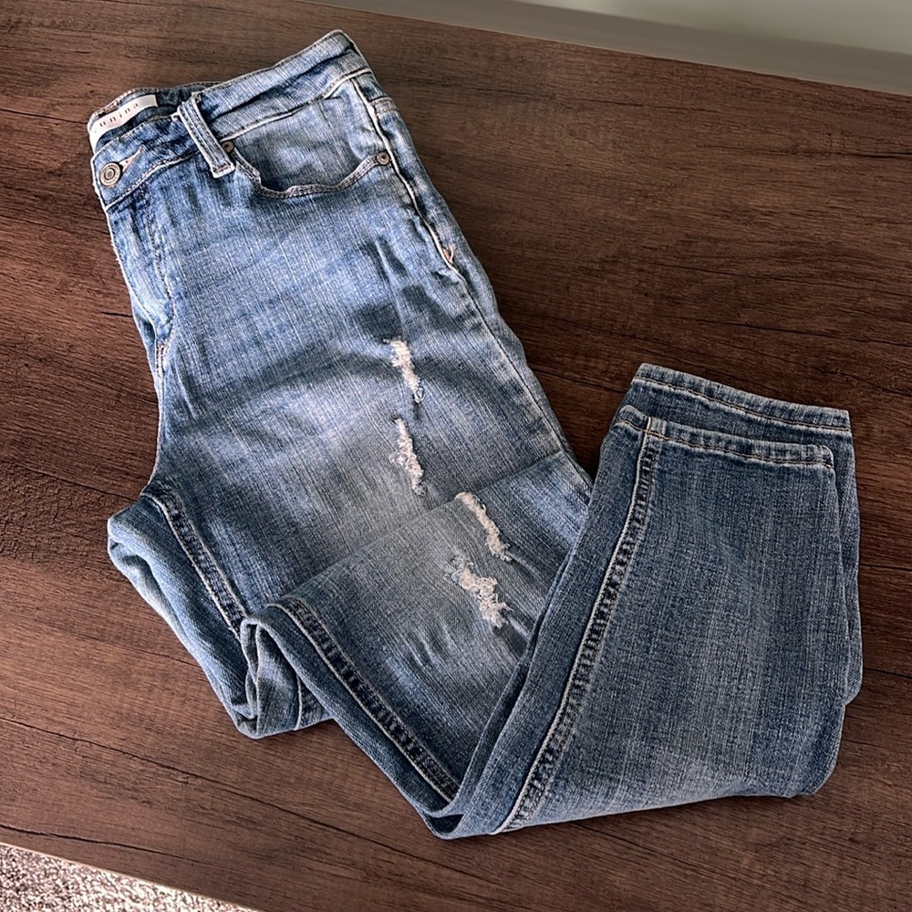 Light wash Distressed Denim skinny Jeans